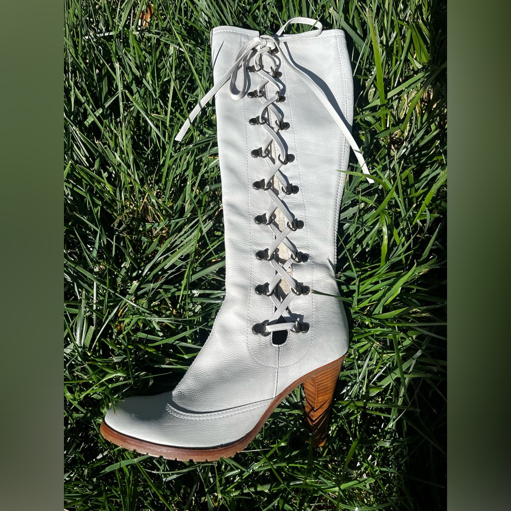 Marc Jacobs Leather Boots 4” heel  Size 7